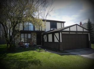 124 Sunset Ct, Amherst, NY 14228