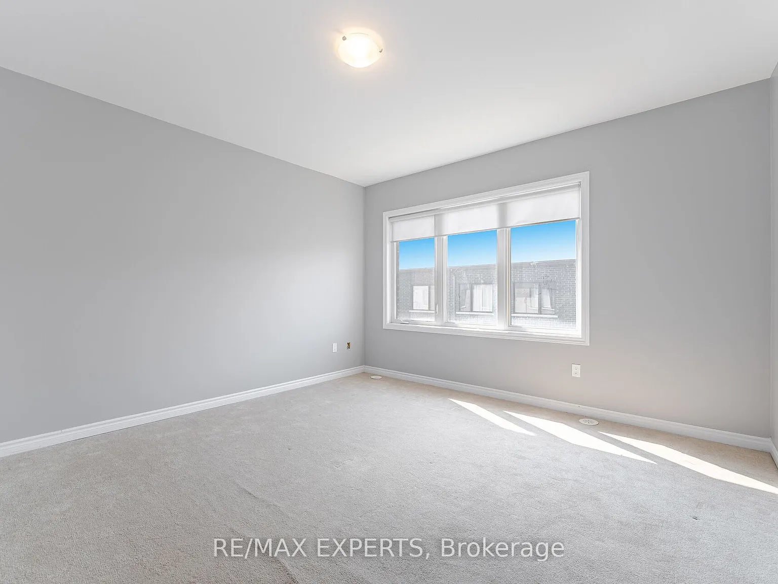4 bed, $1,300 — Photo 2