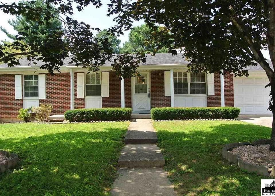1st image of 8 Dickson Ln