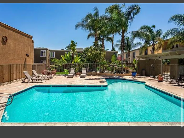 5252 Balboa Arms Dr #277 — Photo 15