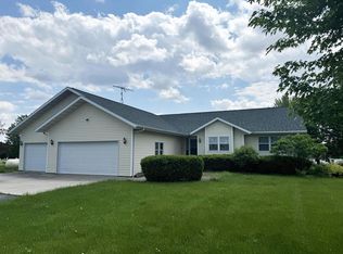 W255 Dillman Rd, Randolph, WI 53956