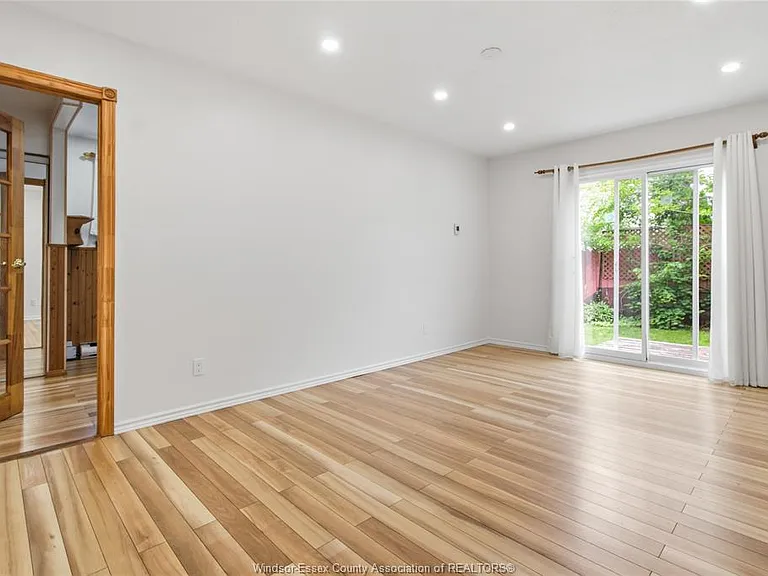 1229 Arncliffe Place — Photo 10