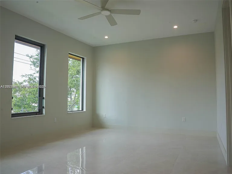 8410 SW 65th Ave — Photo 31
