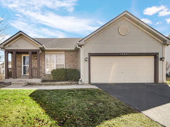1442 Crowfoot Ln, Minooka, IL 60447