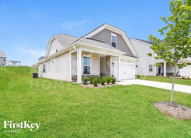 808 Birchcrest Way — Photo 2
