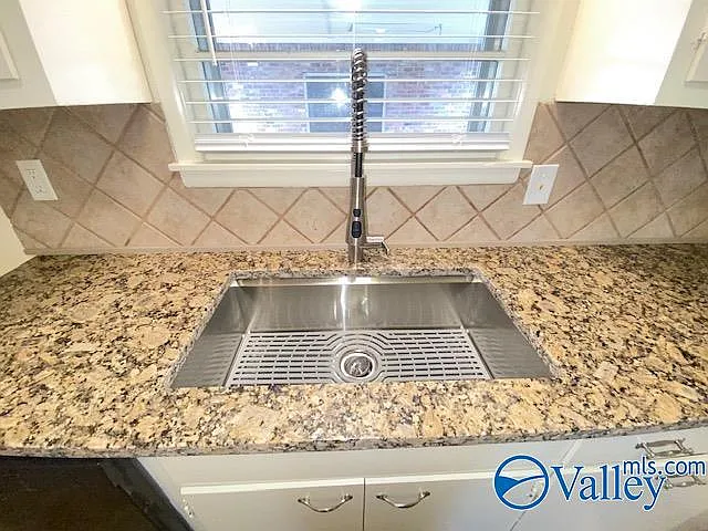 6210 Stratford Ct NW — Photo 15