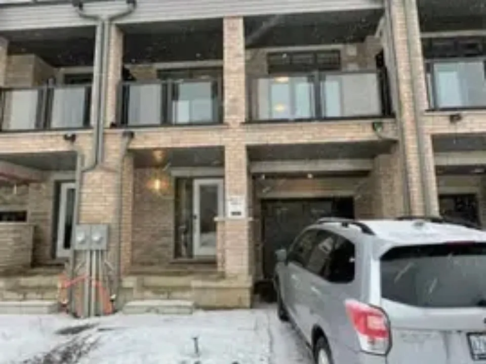 585 Colborne St #1103