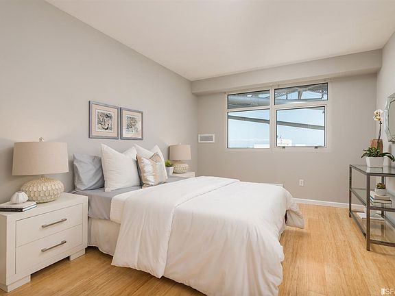 5th image of 403 Main St APT 806N