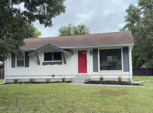 1725 Whittier Dr, Clarksville, IN 47129