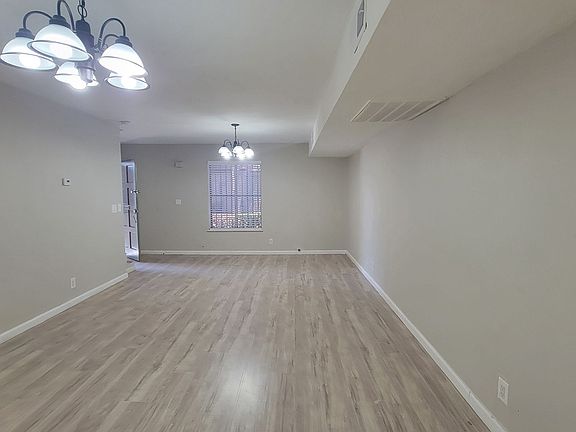 4th image of 6011 Vegas Dr