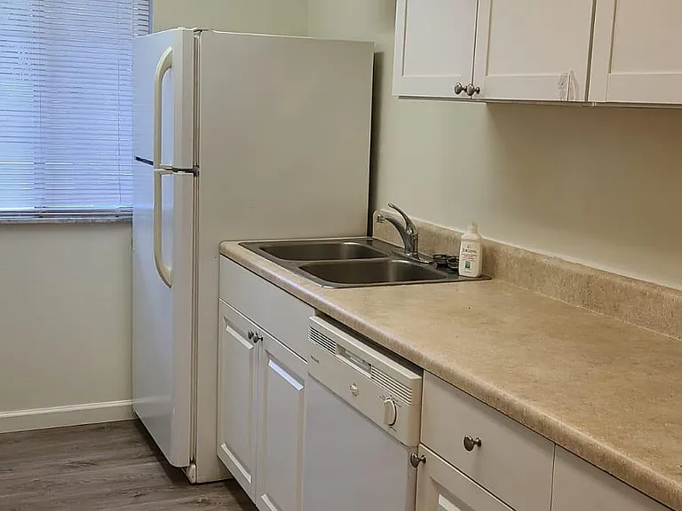 6519 W Newberry Rd #303 — Photo 3