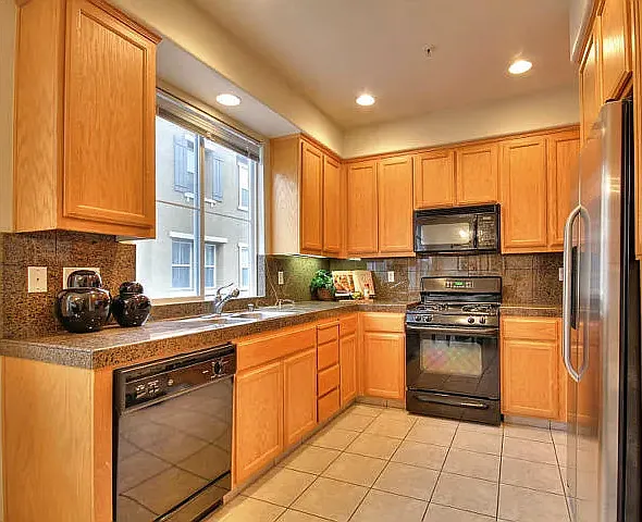 1954 Garzoni Pl — Photo 22