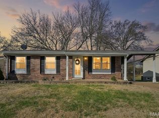 2327 Wescreek Dr, Maryland Heights, MO