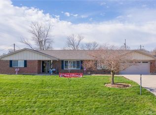 2401 Brown Bark Dr, Dayton, OH 45431