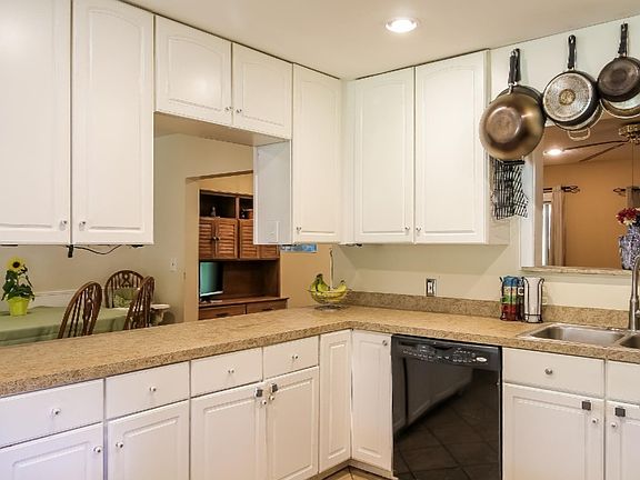 5th image of 410 Clark Dr NW