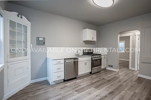 87 N Center St #1 Photo 1