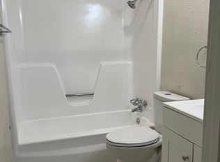 305 Geraldine Loop SE APT B, Rio Rancho, NM 87124