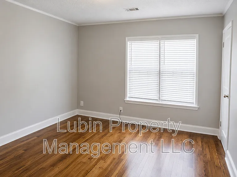 1132 Atlantic St — Photo 2