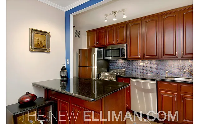 Sold by Douglas Elliman | media 8