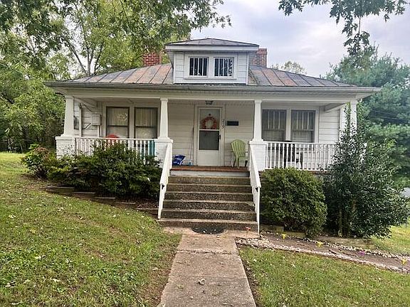 2nd image of 219 Pine St