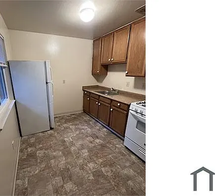 2905 Bona St #5 — Photo 1
