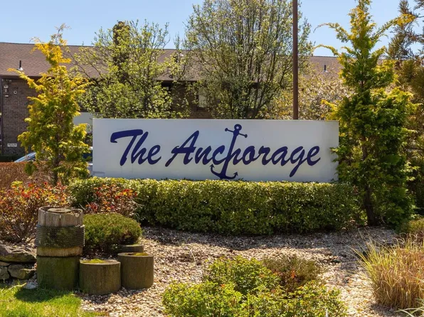 353 Mariners Way #353, Copiague, NY 11726