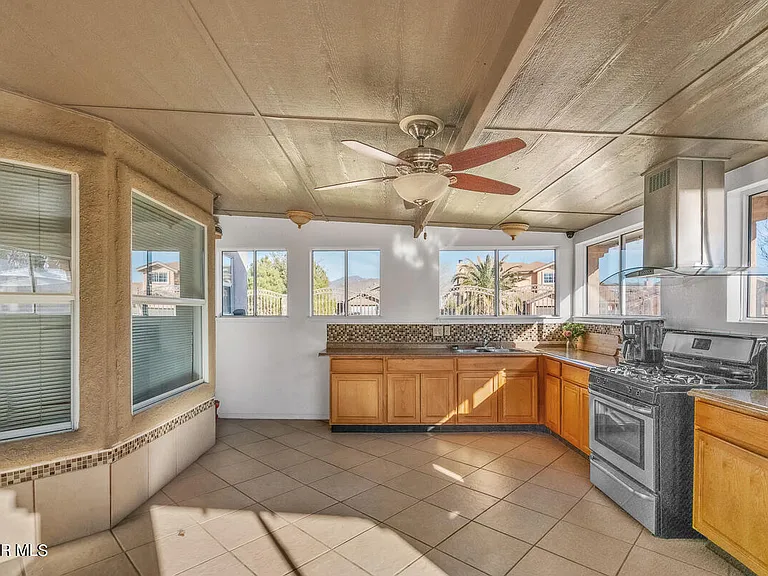 816 Dakota River Ave — Photo 16
