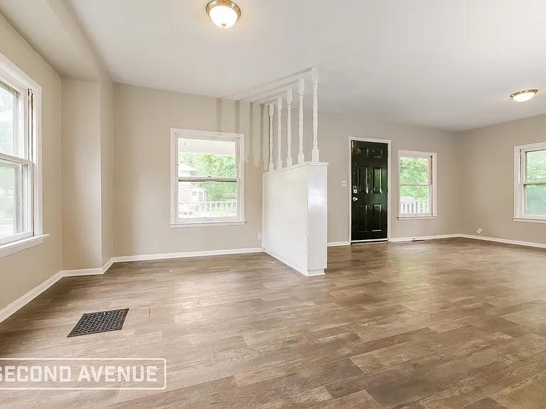7945 Euclid Ave — Photo 6