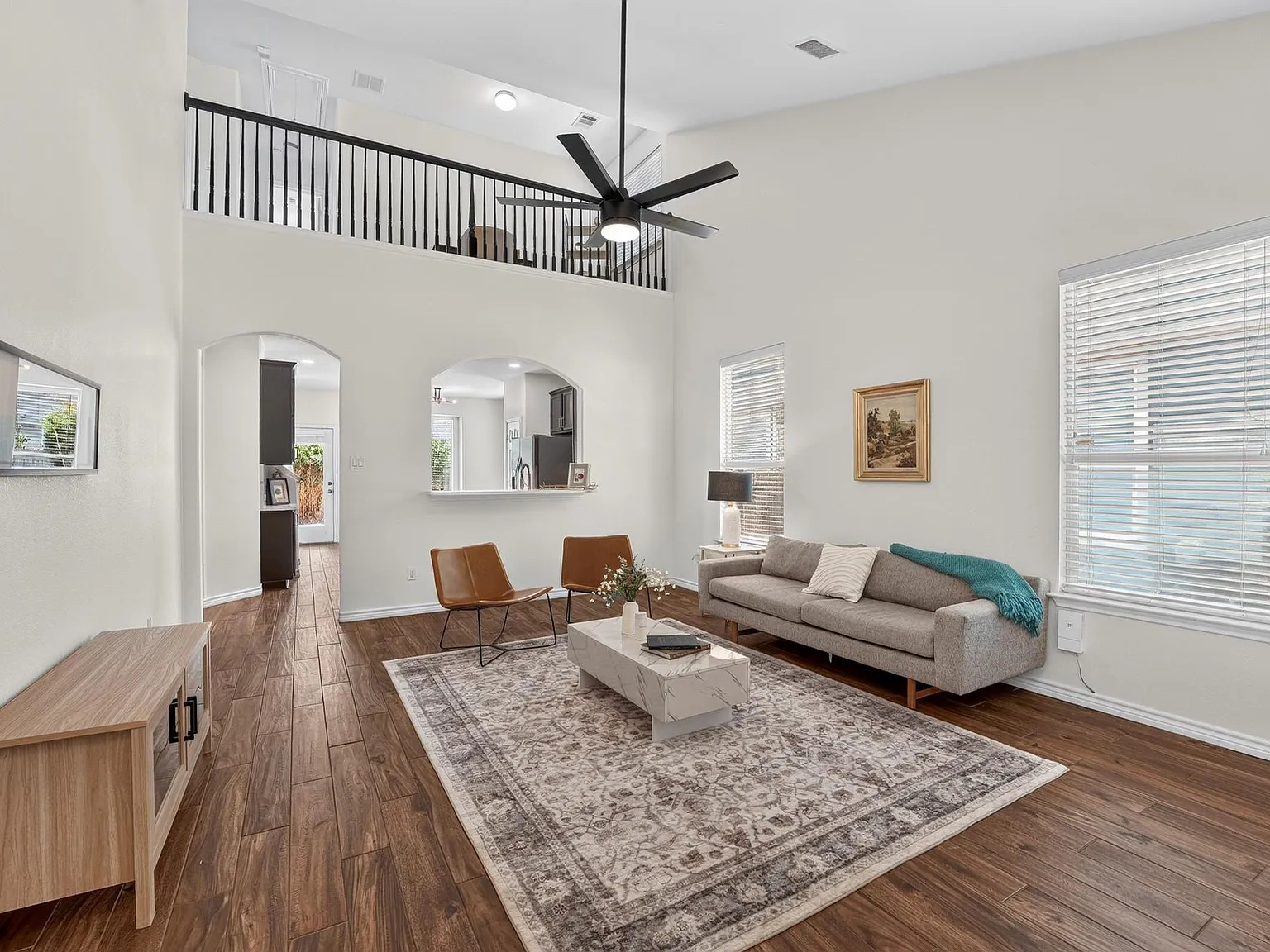 3 bed, 2.5 bath, 2019 sqft, $2,950 — Photo 4