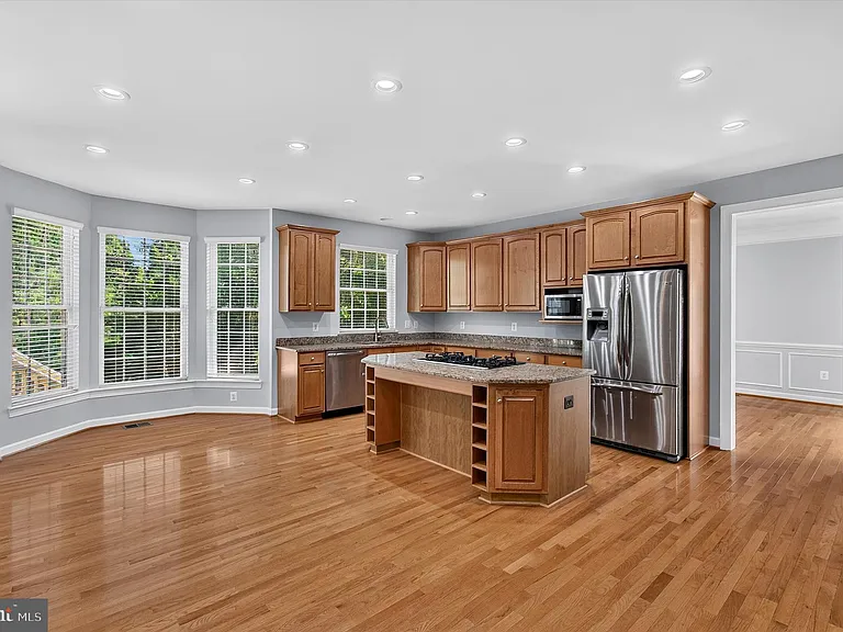 25670 S Village Dr — Photo 14