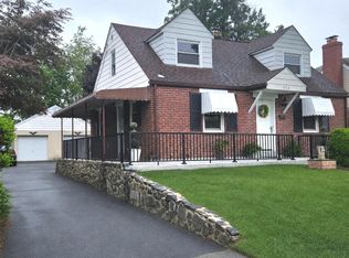 950 Thornton Rd, Upper Chichester, PA 19061