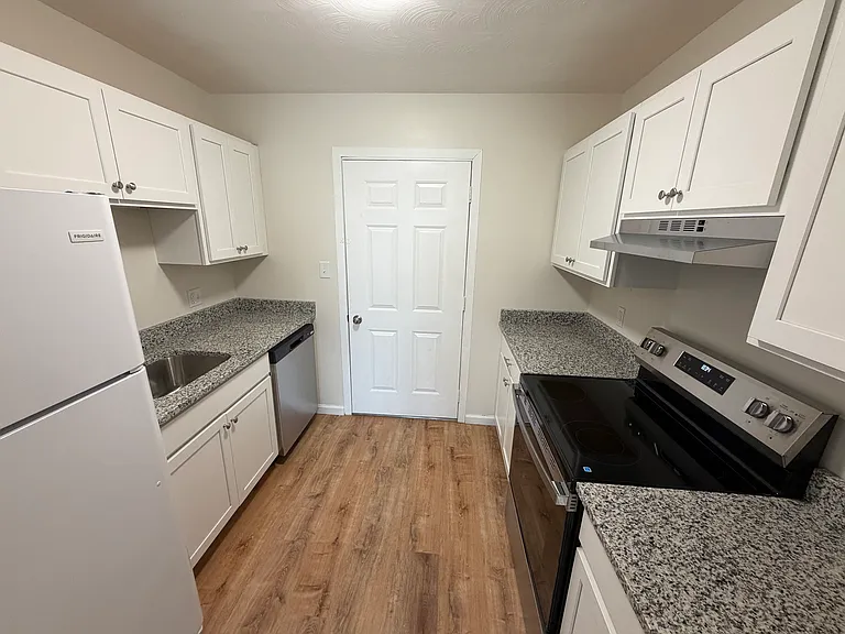 600 Sherwood Ave #604-1 — Photo 7