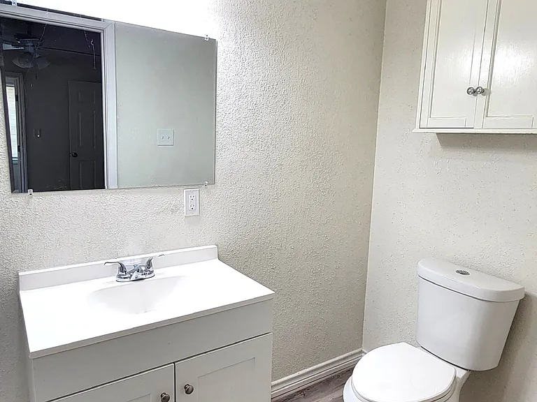 109 Will St — Photo 23