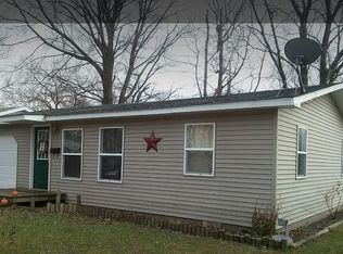 601 E Tampa Dr, Robinson, IL 62454