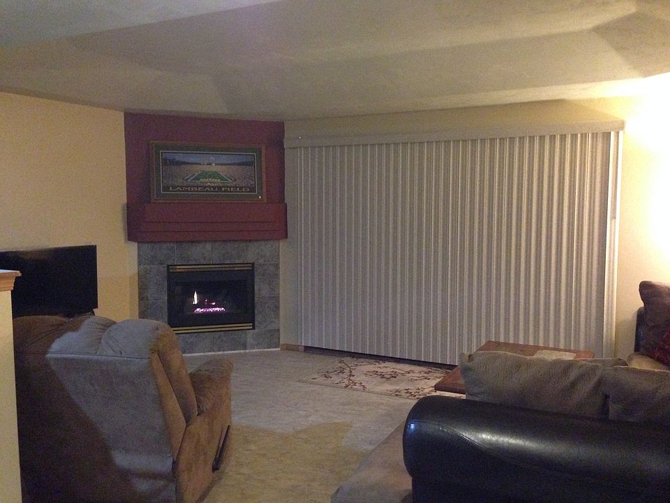 Fireplace, tray ceiling