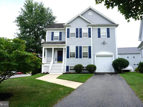 1715 Newport Cir, Baltimore, MD 21221