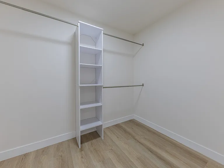 2536 Cotner Ave — Photo 18