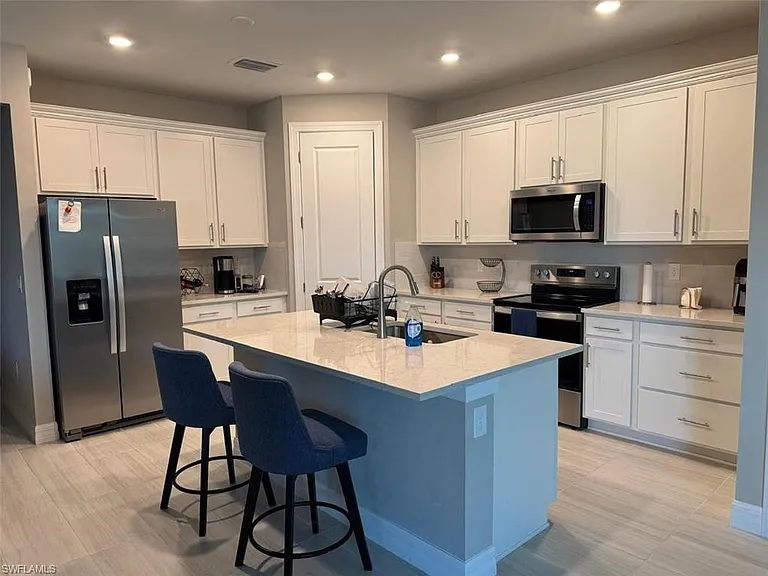 2635 Bebb Oak Dr — Photo 2
