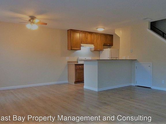 3rd image of 43326 Grimmer Blvd