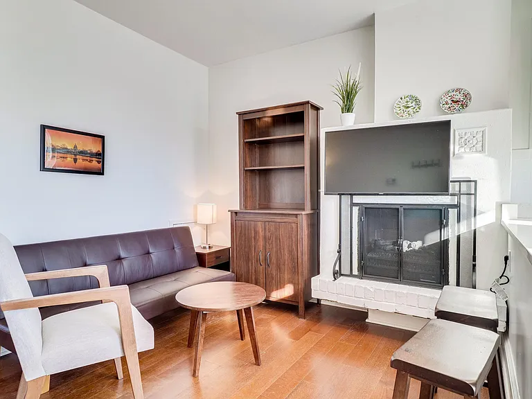 409 Constitution Ave NE #4 — Photo 13