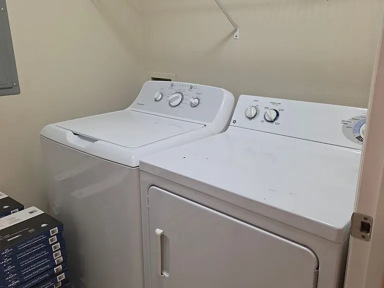 918 Orchid Pl — Photo 15