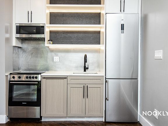 2nd image of 76 Palmetto St #2B