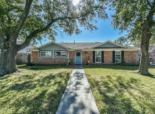 2105 24th Ave N, Texas City, TX 77590