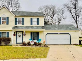 1923 Eagle Point Ct, South Bend, IN 46628