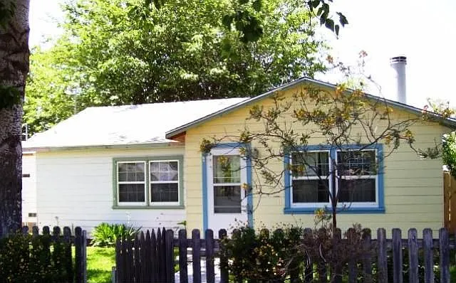 1864 2nd Ave photo 1