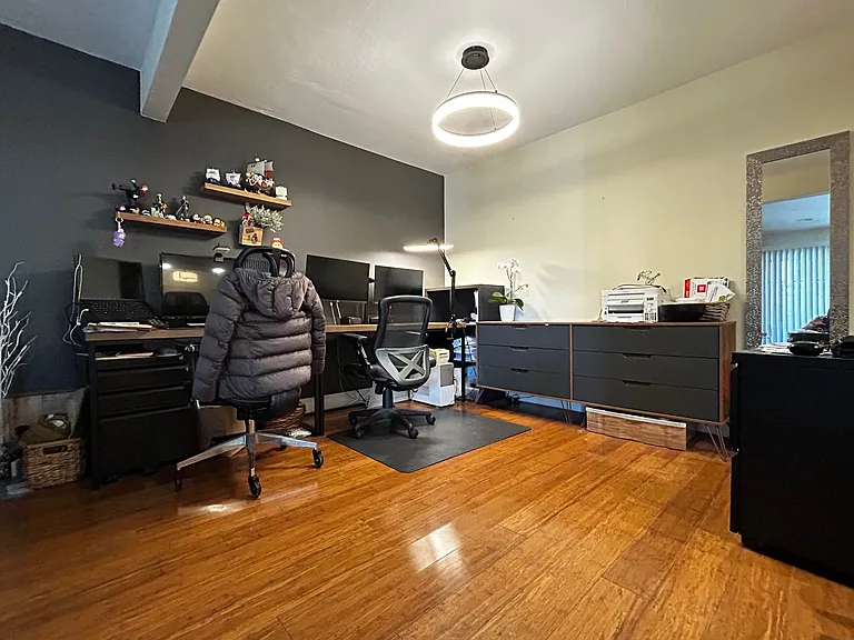 7108 Admiralty Ln — Photo 3