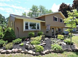 39 Kernwood Dr, Rochester, NY 14624