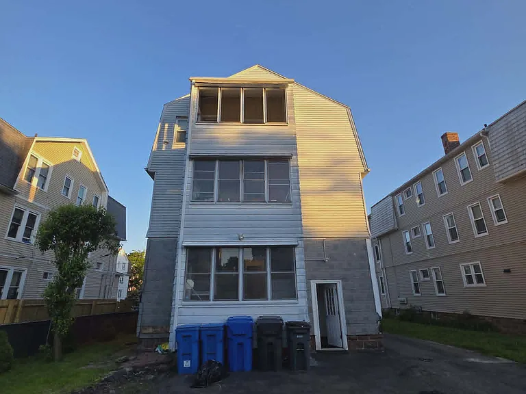 48 Kenneth St #1 — Photo 22