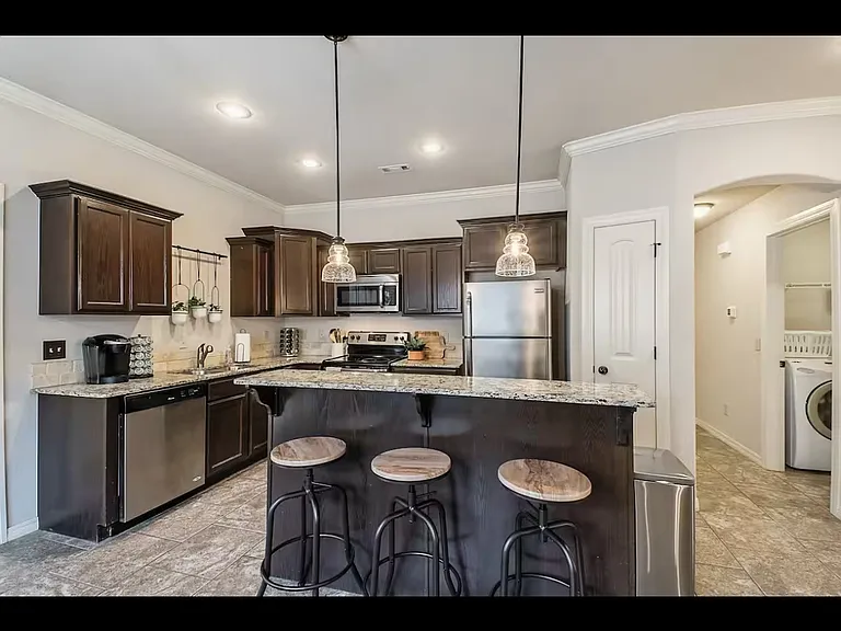 2676 N Barcelona Ave — Photo 16
