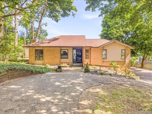 13020 Edgedale St, Van Buren Township, MI 48111